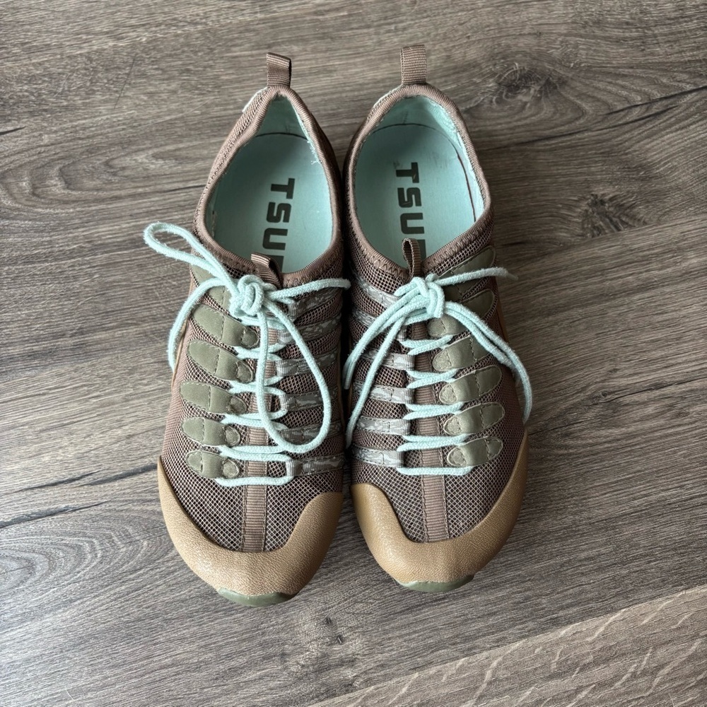 Tsubo Low Top Athletic Sneakers size 6/36 - Picture 2 of 8